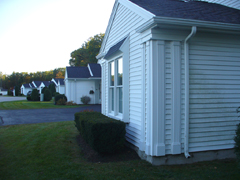 Click here for a larger view of this commercial pressure washing image